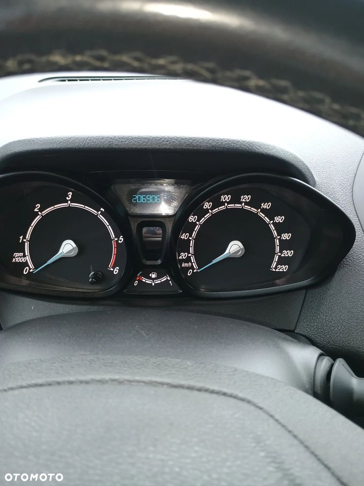 Ford Tourneo Courier - 5