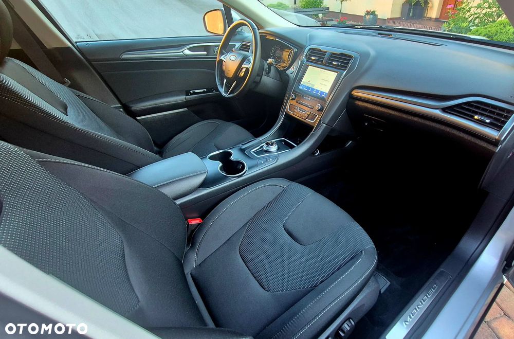 Ford Mondeo 2.0 EcoBlue Titanium - 41