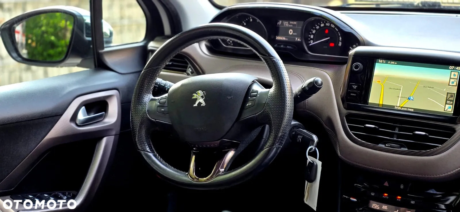 Peugeot 2008 1.6 VTi Allure - 27