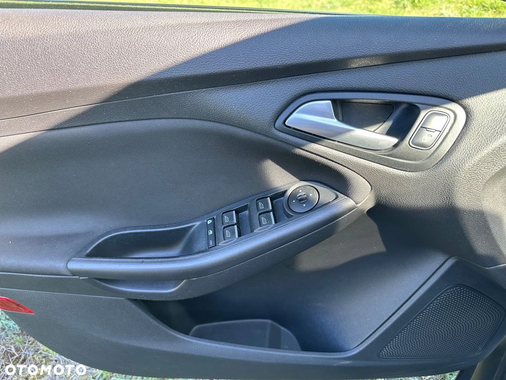 Ford Focus Turnier 1.5 EcoBoost Start-Stopp-System Business Edition - 14