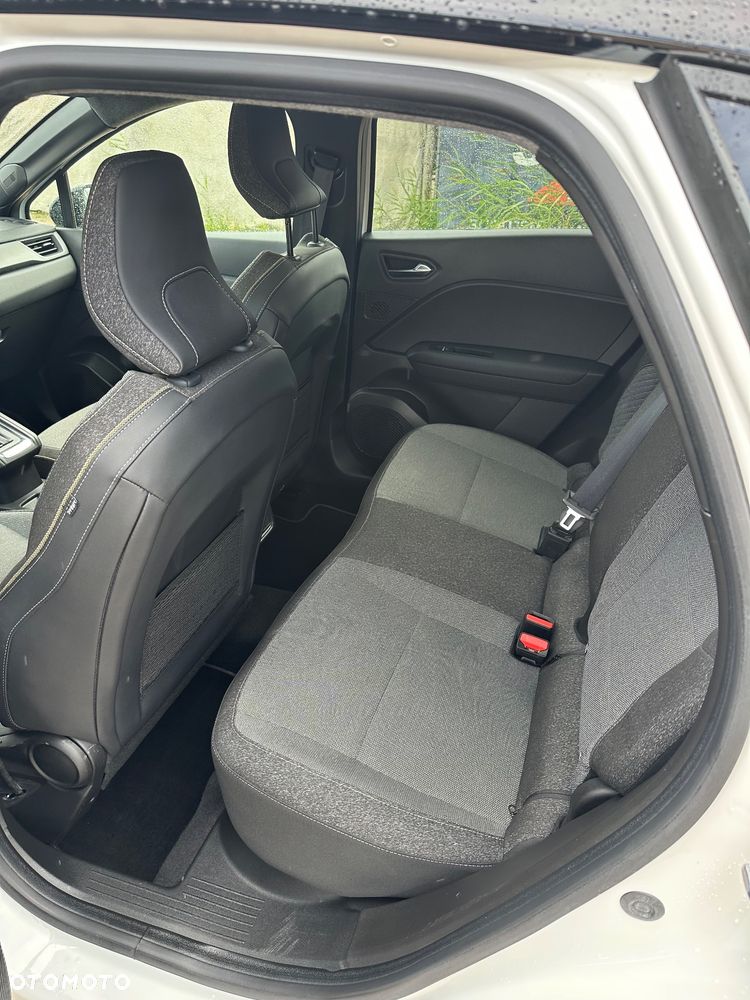 Renault Captur 1.3 TCe mHEV Intens EDC - 14