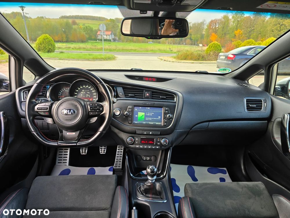 Kia Ceed Cee'd 1.6 T-GDI GT - 23