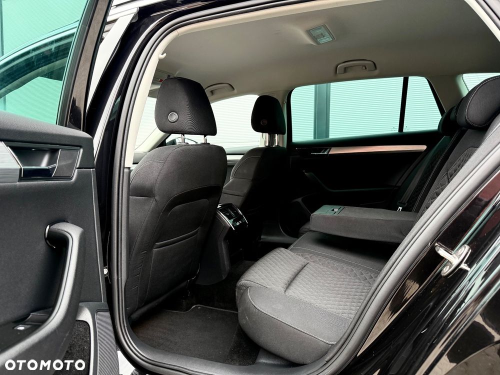 Skoda Superb 1.6 TDI DSG Ambition - 26