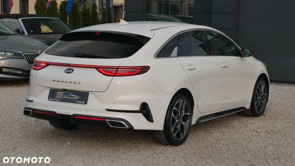 Kia ProCeed - 8