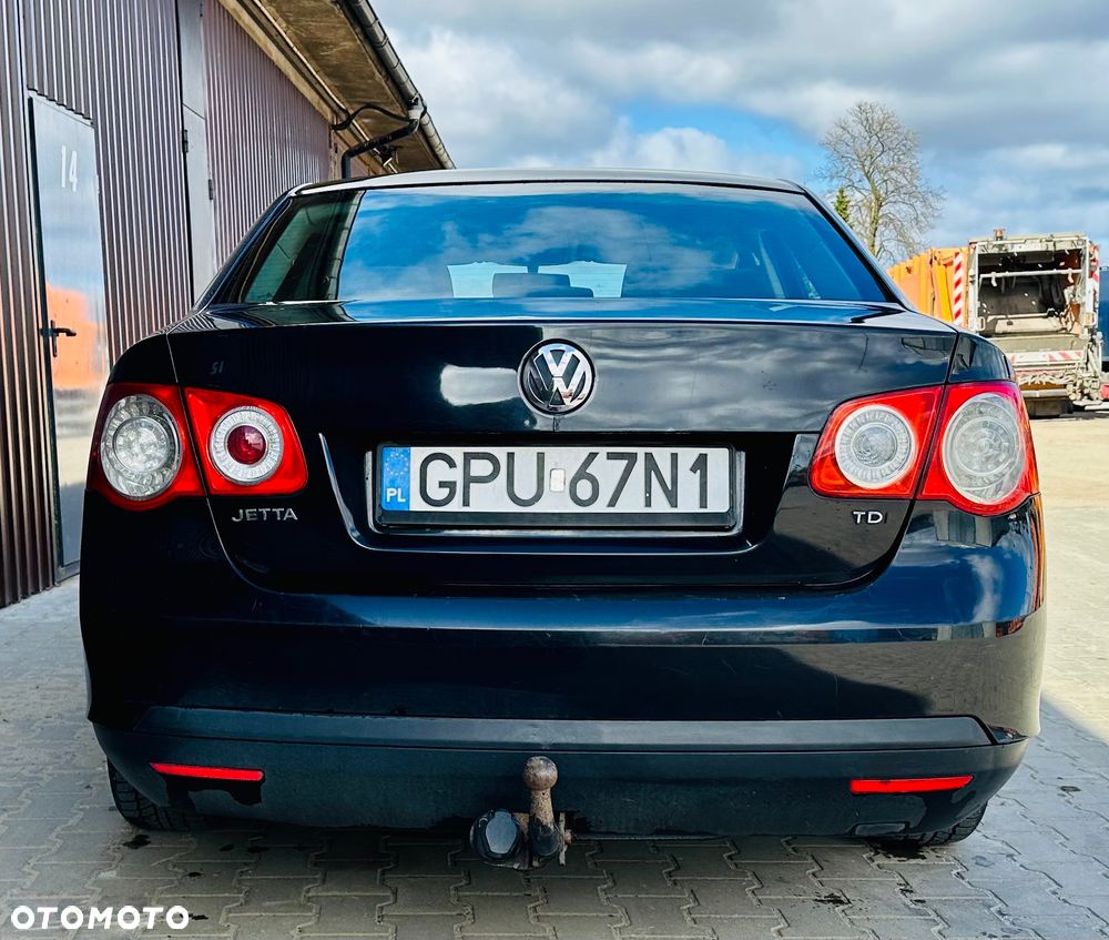 Volkswagen Jetta 1.9 TDI Comfortline - 10