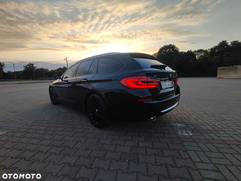 BMW Seria 5 530d xDrive Touring Luxury Line - 15