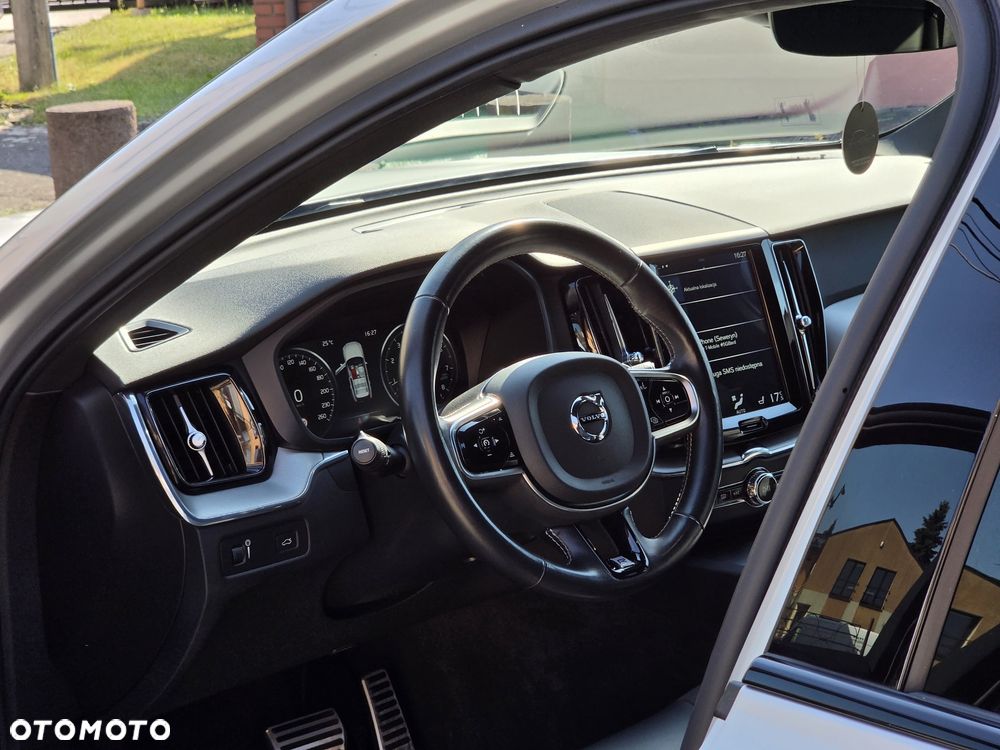 Volvo XC 60 T4 R-Design - 13