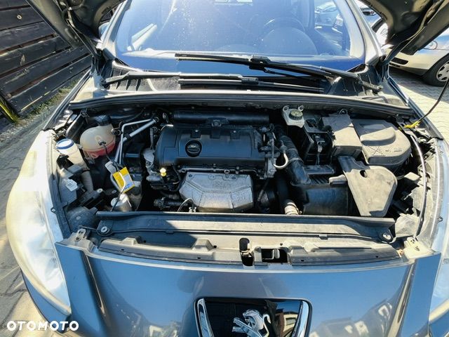 Peugeot 308 1.6 Premium - 9