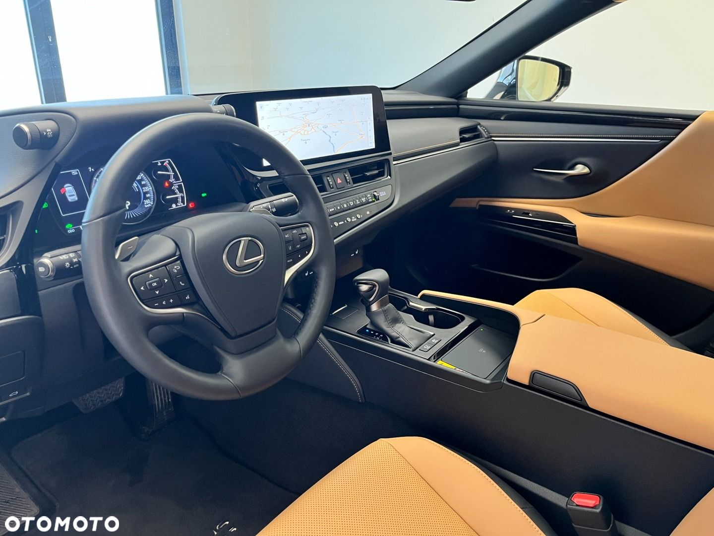 Lexus ES - 4