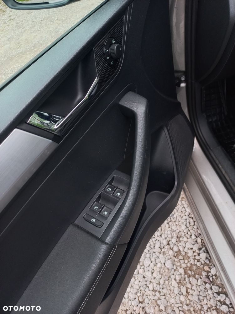 Skoda RAPID 1.0 TSI Active - 5