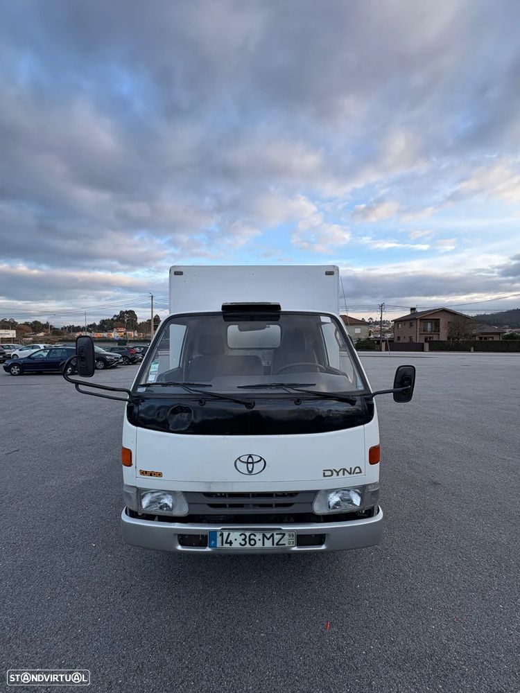 Toyota DYNA - 1