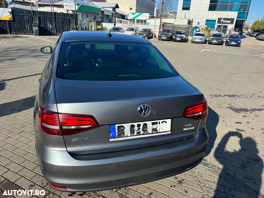 Volkswagen Jetta 2.0 TDI DSG Comfortline - 7