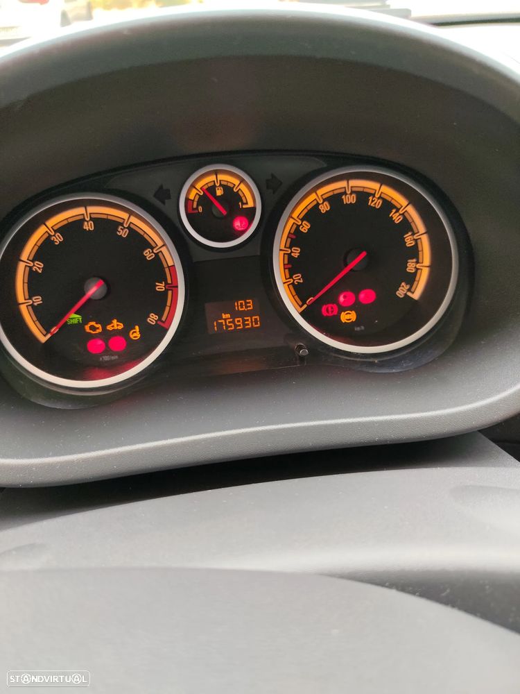 Opel Corsa 1.2 Enjoy - 3