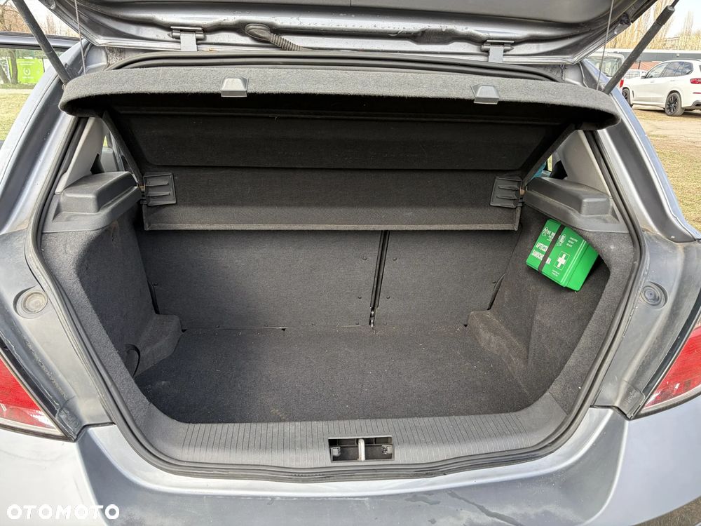 Opel Astra 1.6 Cosmo - 11