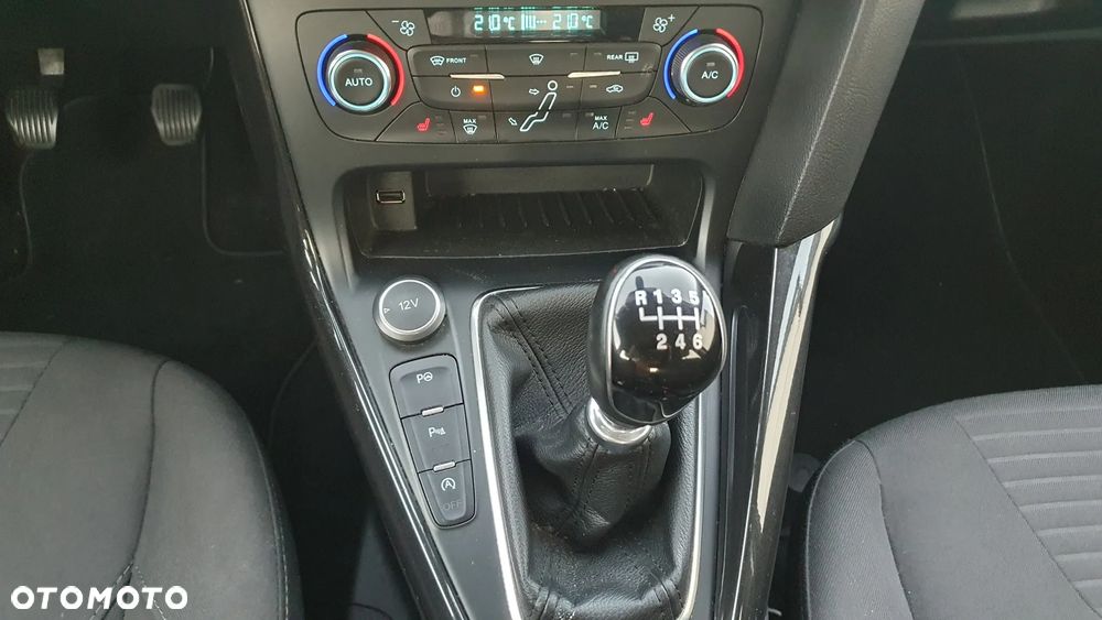 Ford Focus 2.0 TDCi Titanium ASS - 14