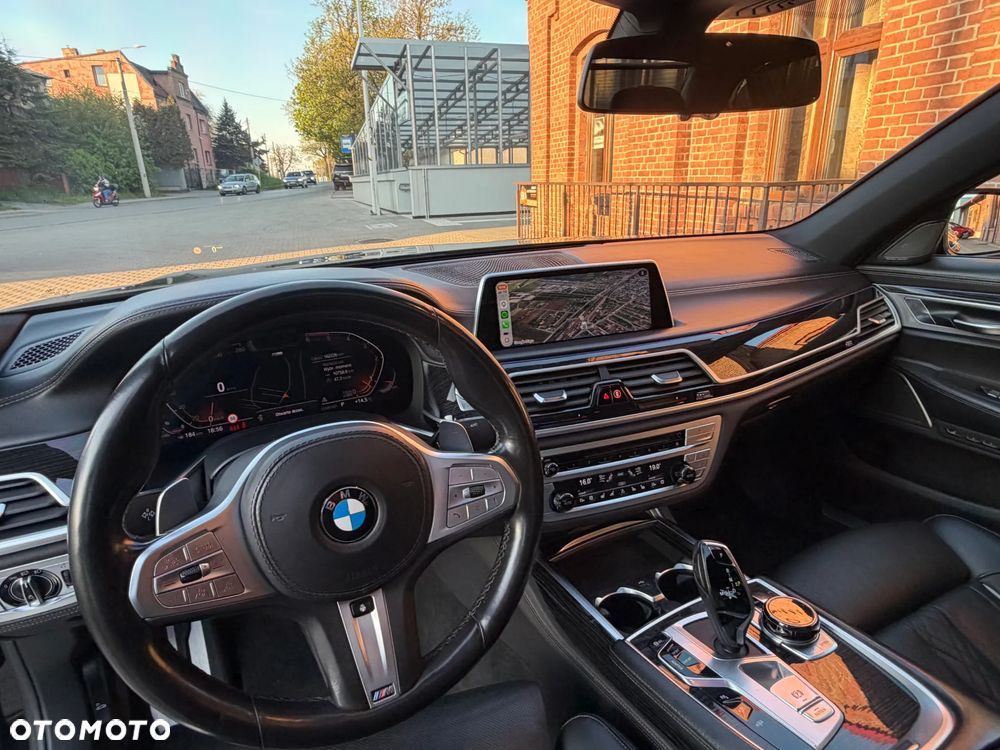 BMW Seria 7 750Ld xDrive sport - 38