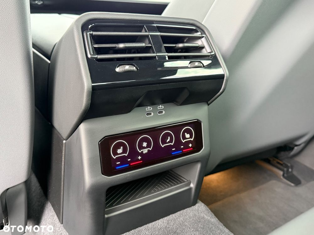 BMW Seria 5 520d - 24
