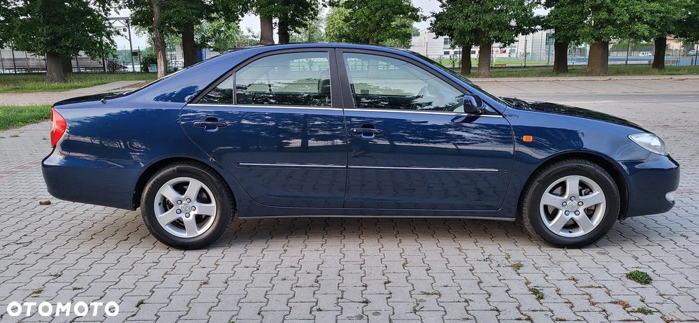 Toyota Camry 3.0 V6 - 10