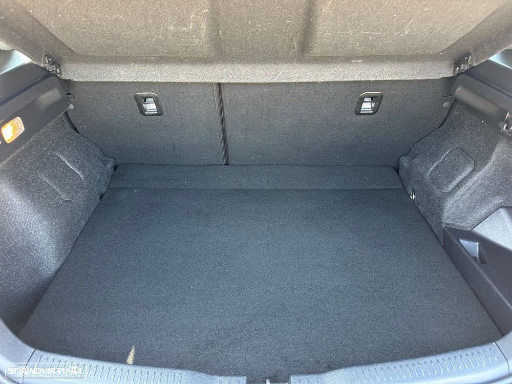 Toyota Auris - 13