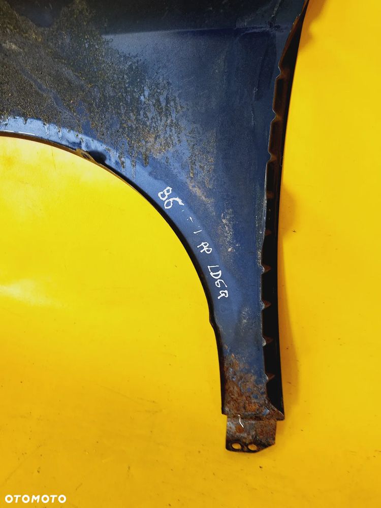 BŁOTNIK PRAWY PRZÓD PRZEDNI VW PASSAT B6 LAK: LD5Q NR440 - 12