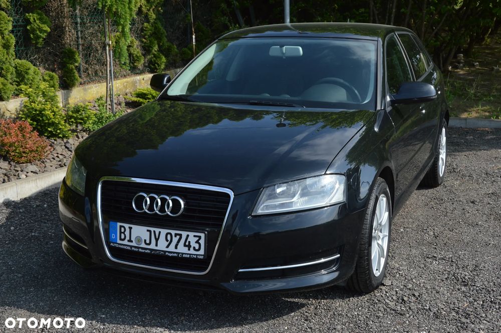 Audi A3 Sportback - 1
