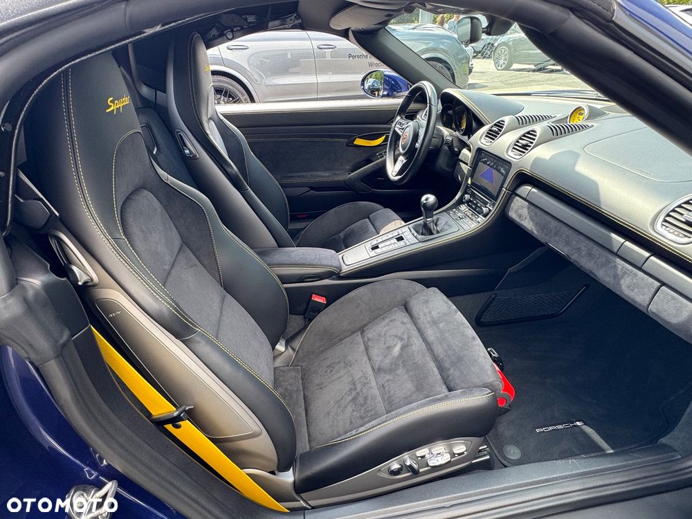 Porsche 718 Spyder - 17