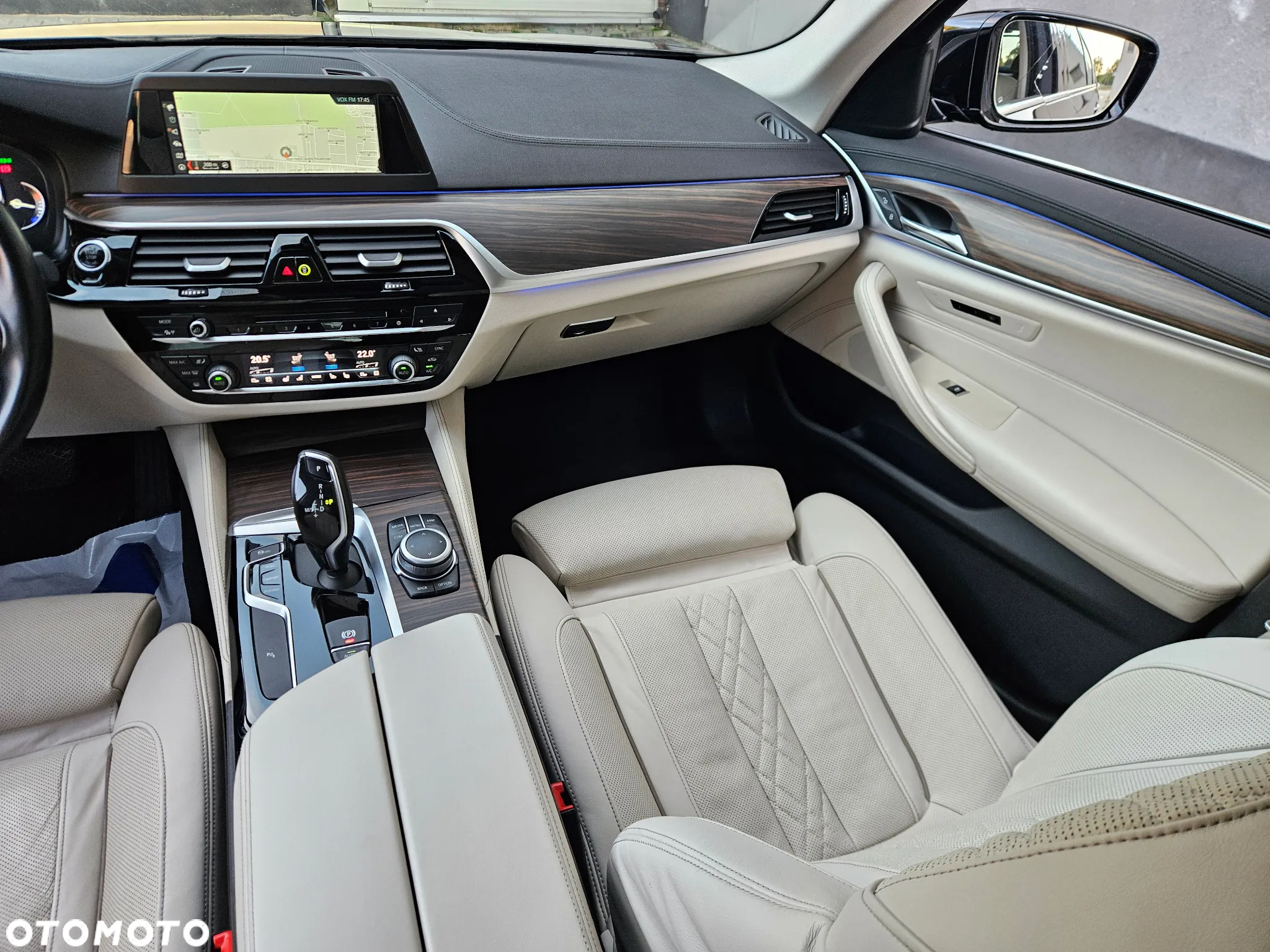BMW Seria 5 530i GPF xDrive Luxury Line - 21