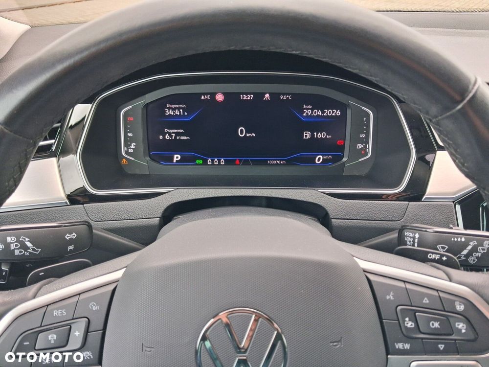 Volkswagen Passat - 9