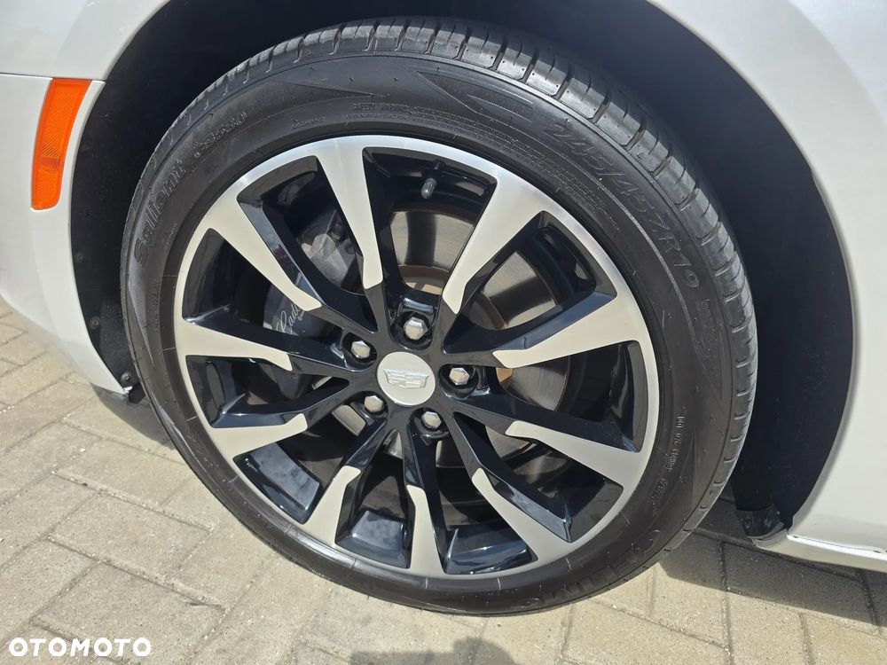 Cadillac XTS - 18