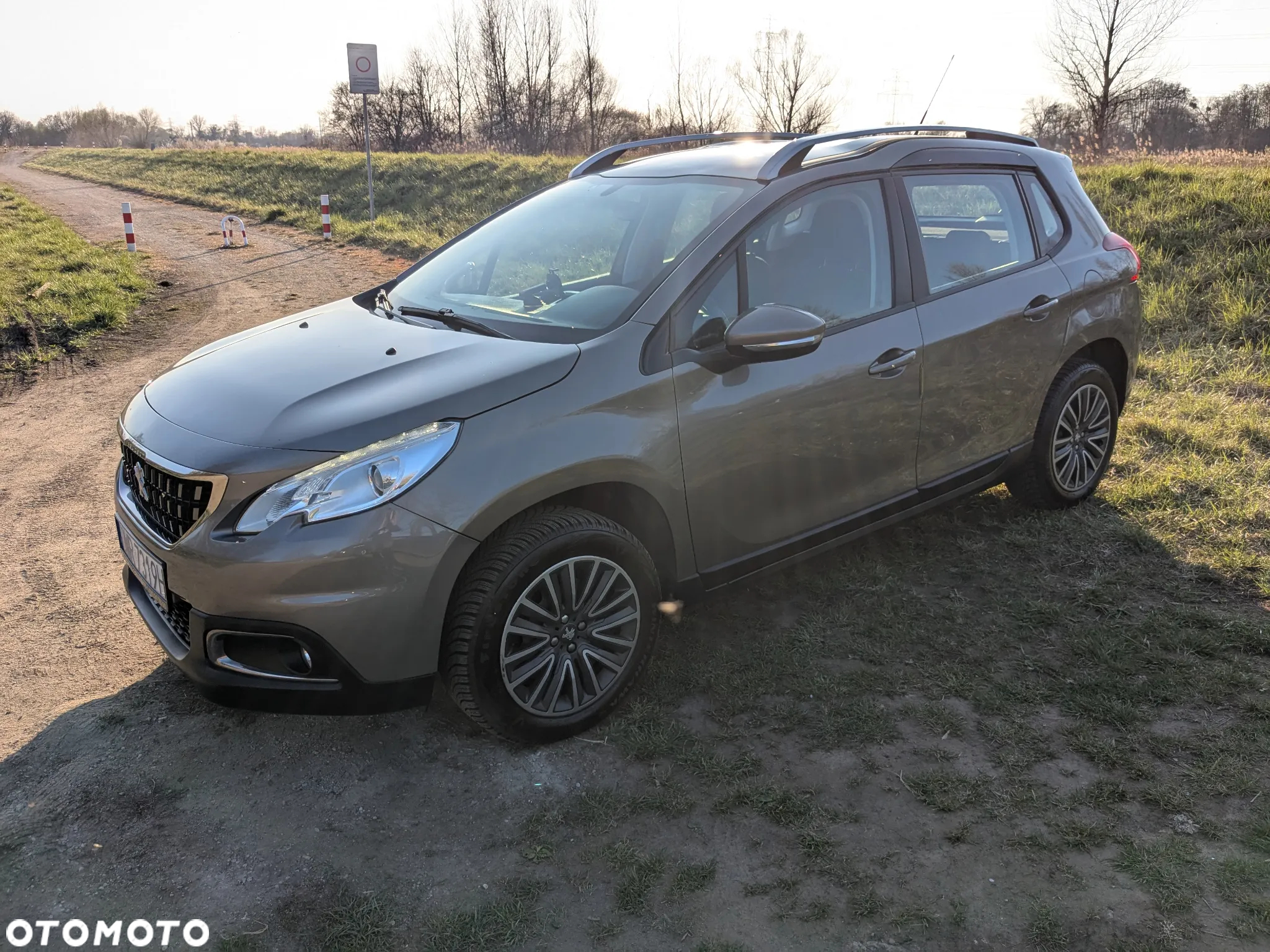 Peugeot 2008 1.2 Pure Tech Active S&S - 3