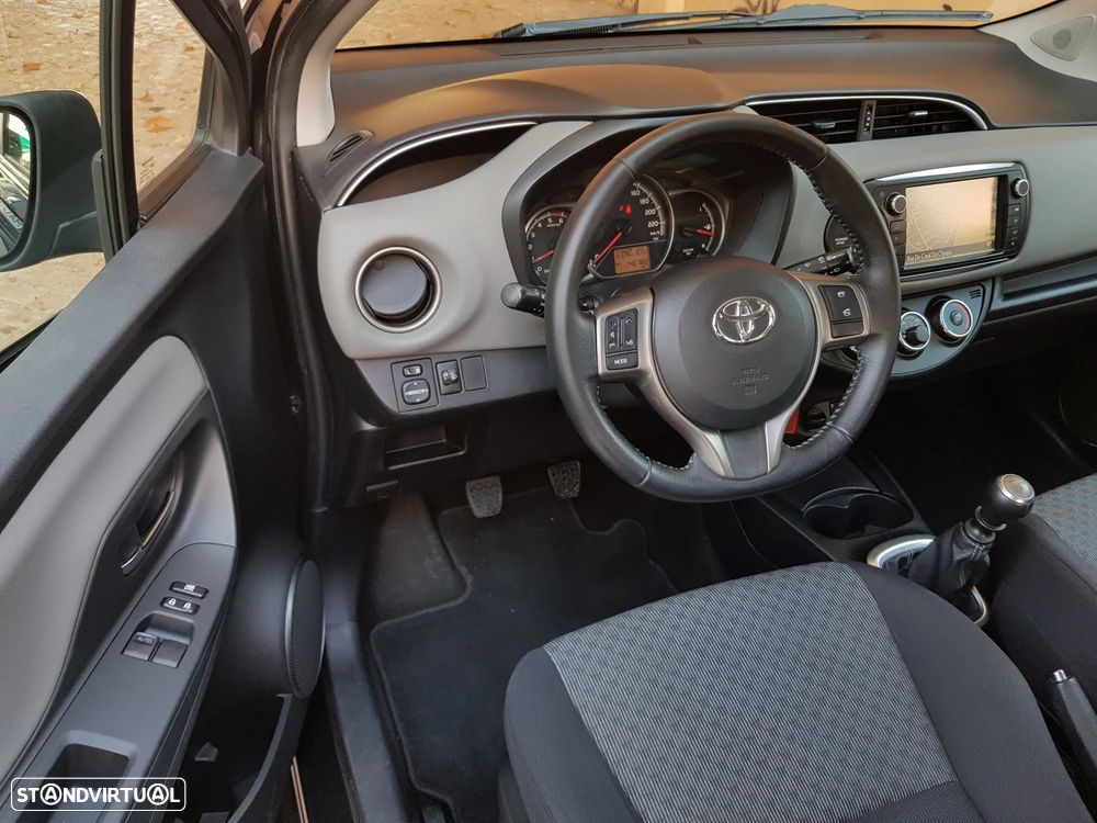 Toyota Yaris 1.4 D-4D Sport+Navi - 42