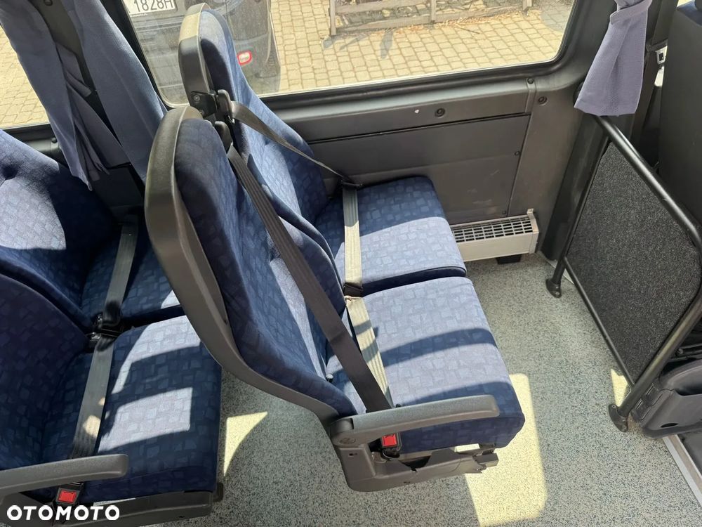Irisbus Iveco Daily Klima Tylko 157 tyś km z Wojska Francuskiego 17 Osobowy - 21