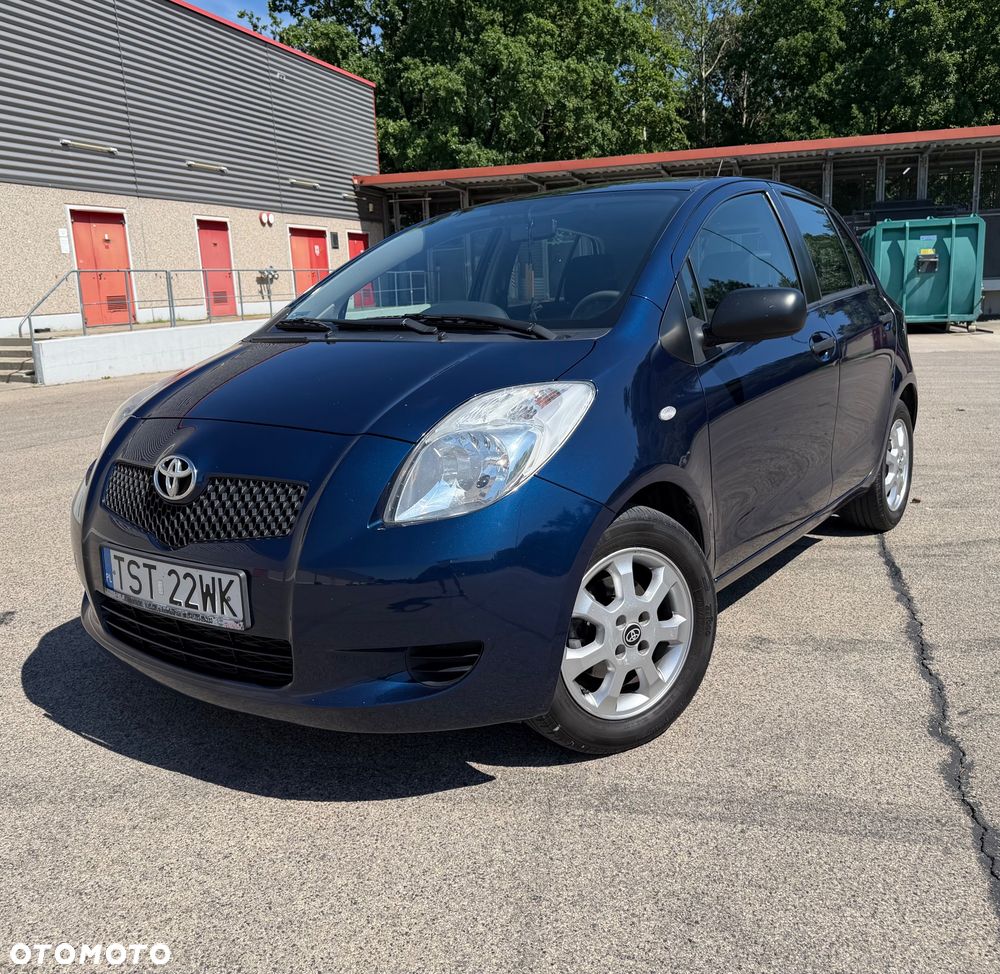 Toyota Yaris 1.3 Terra - 1
