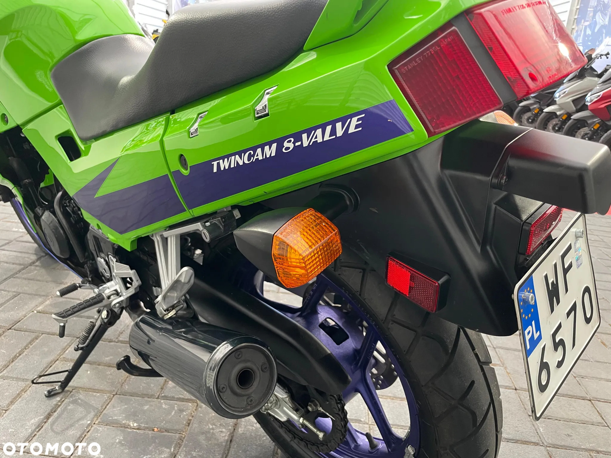 Kawasaki GPX - 16