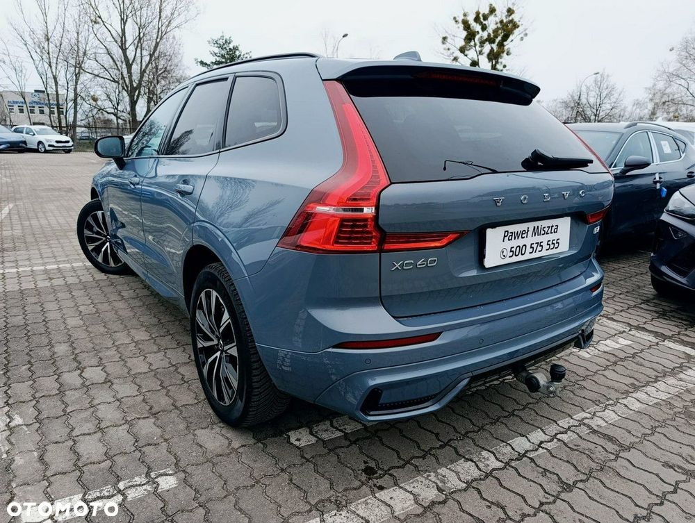 Volvo XC 60 B4 B Plus Dark - 36