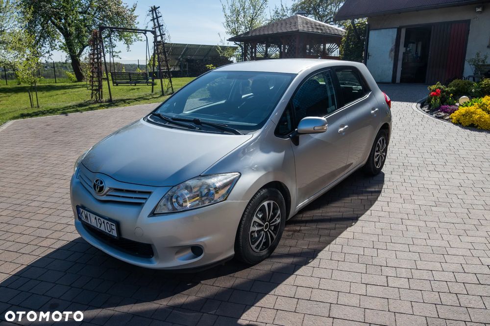 Toyota Auris - 1