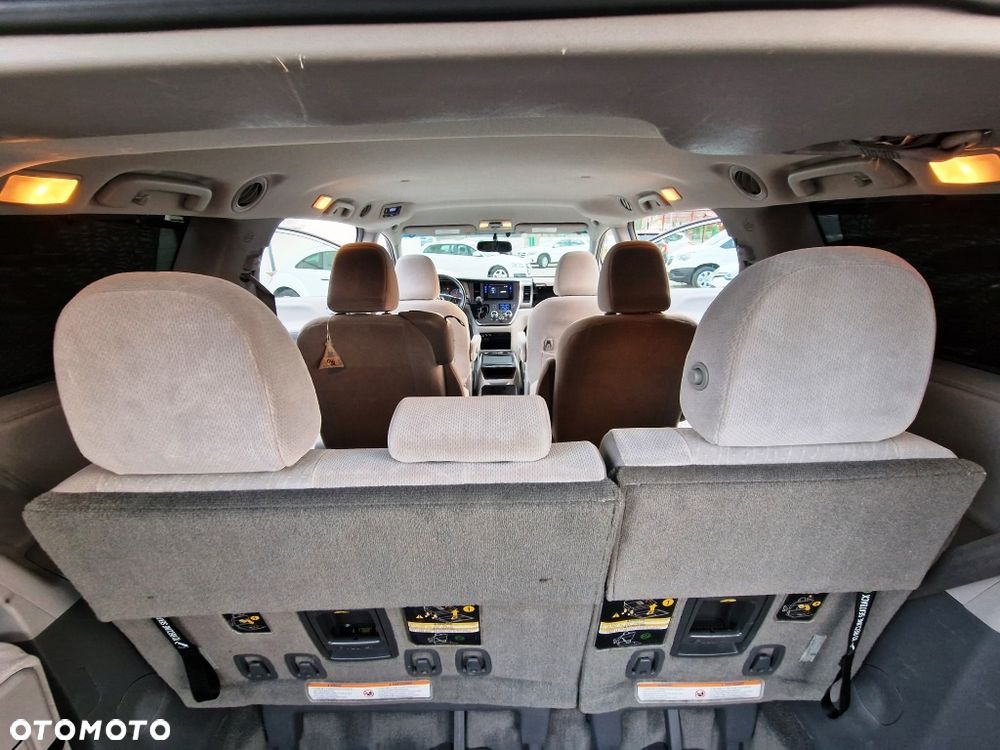 Toyota Sienna - 31