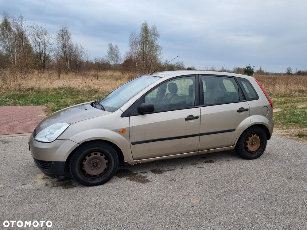Ford Fiesta 1.3 - 9