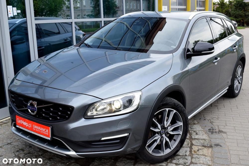 Volvo V60 Cross Country D3 Drive-E Summum - 2