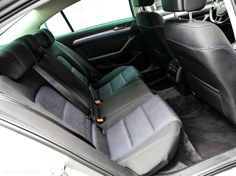 Volkswagen Passat GTE - 16