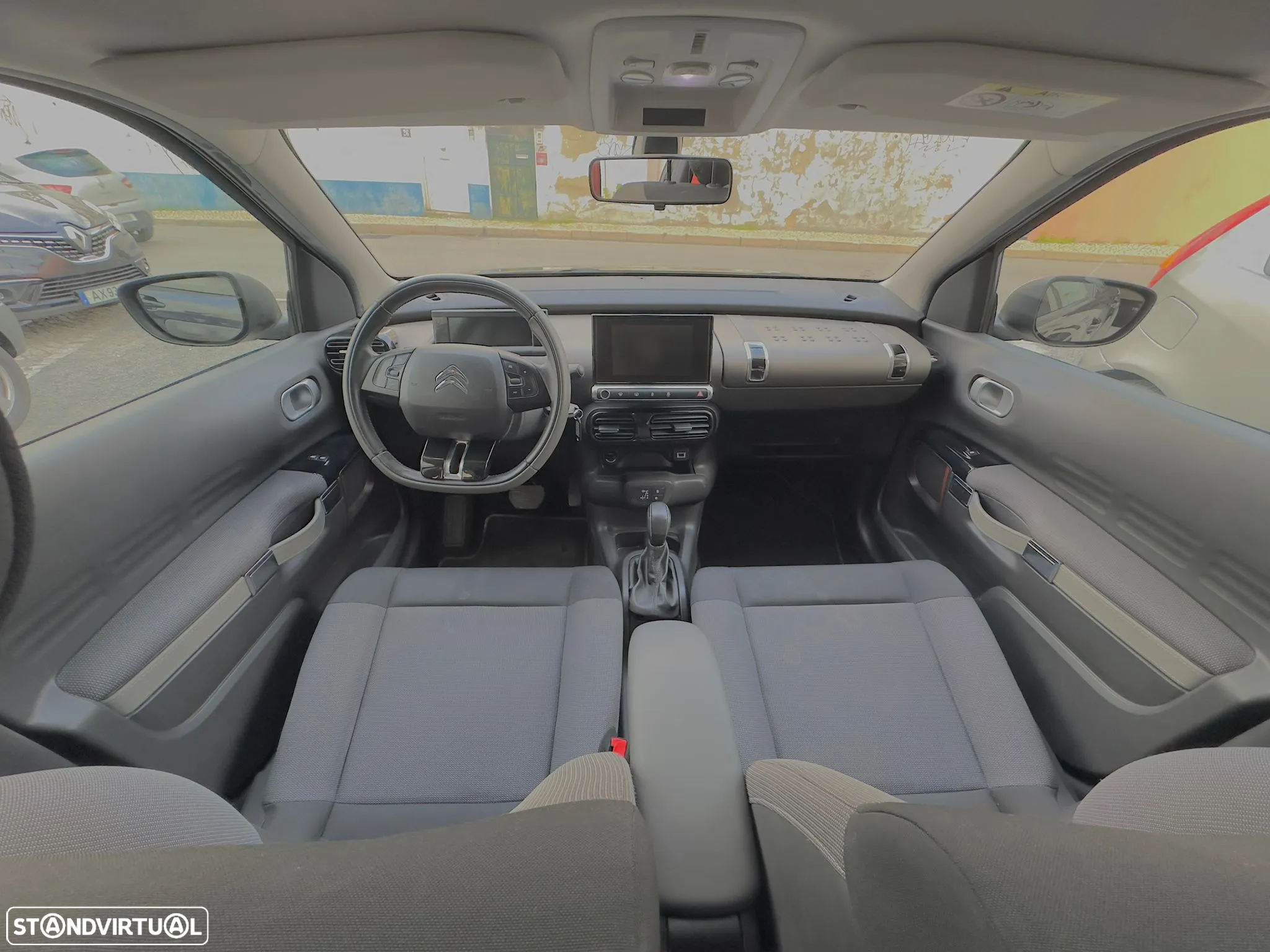 Citroën C4 Cactus 1.2 PureTech Shine EAT6 - 8