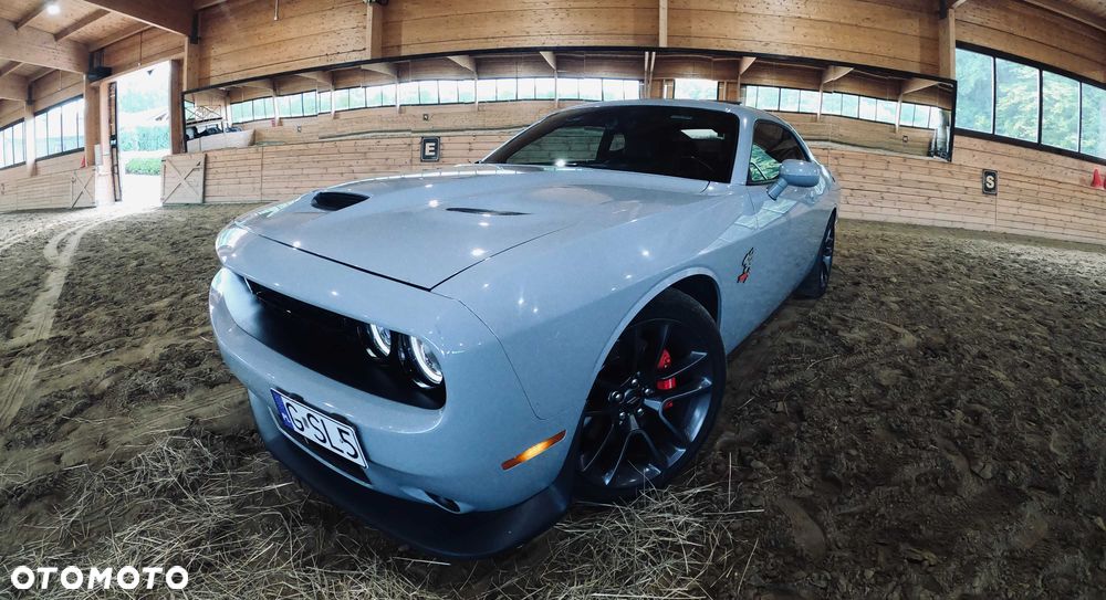 Dodge Challenger - 3