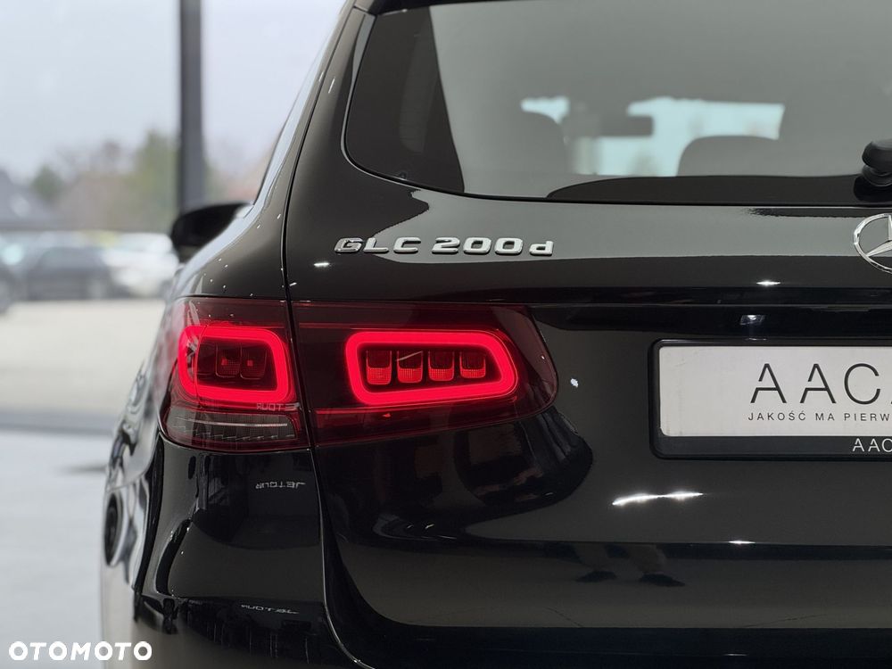 Mercedes-Benz GLC - 39