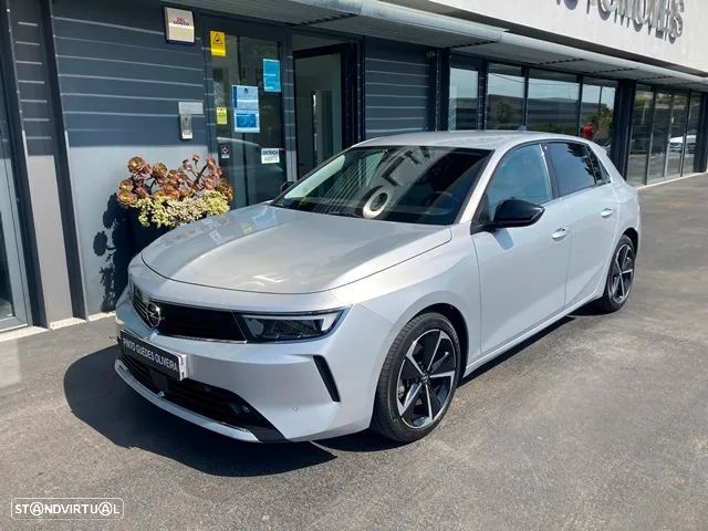 Opel Astra 1.2 T GS - 3