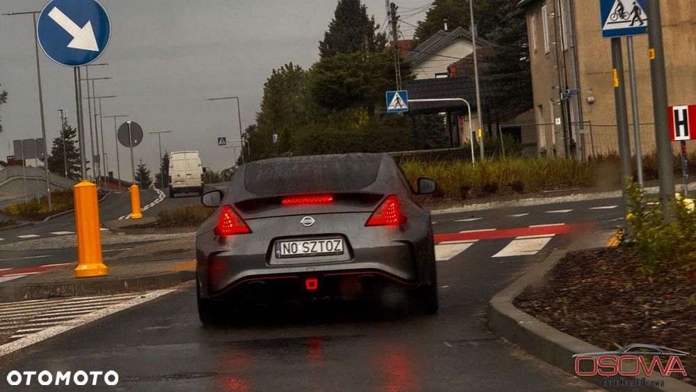 Nissan 370 Z - 40