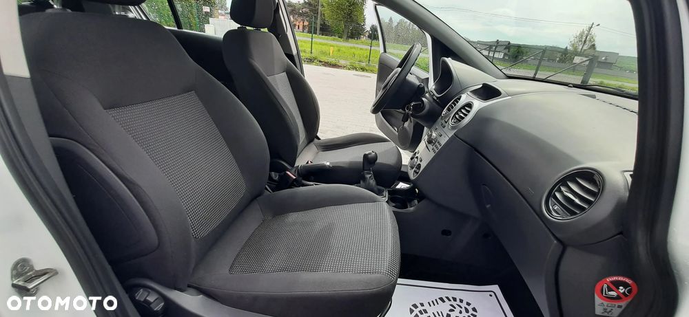 Opel Corsa - 31