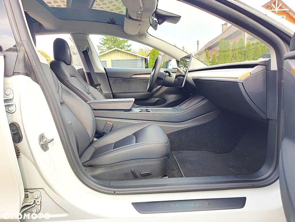 Tesla Model 3 - 27