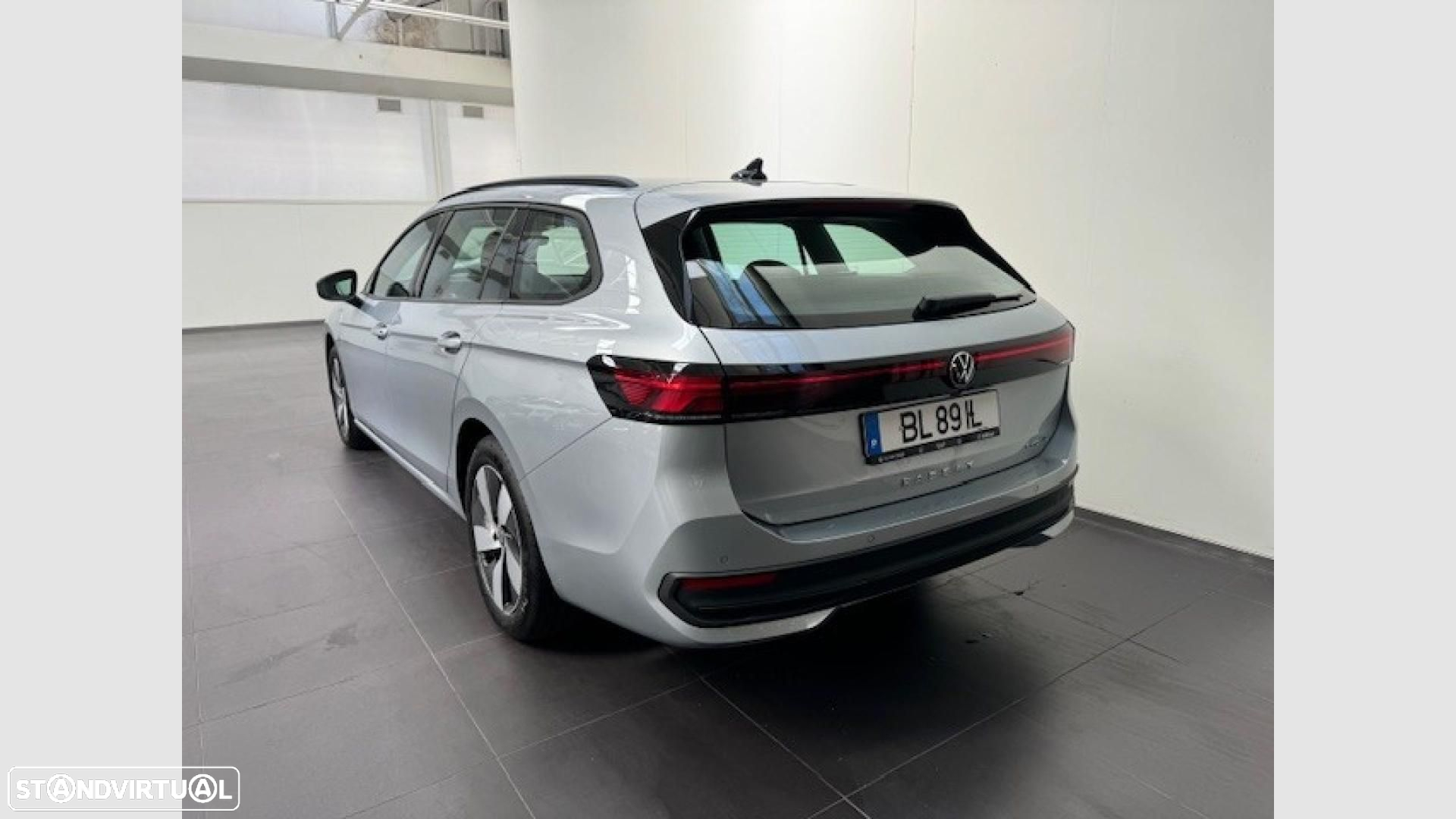 VW Passat Variant - 3