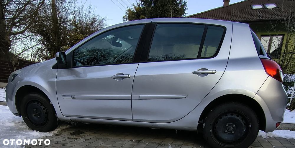 Renault Clio 1.2 16V Dwudziestka - 3