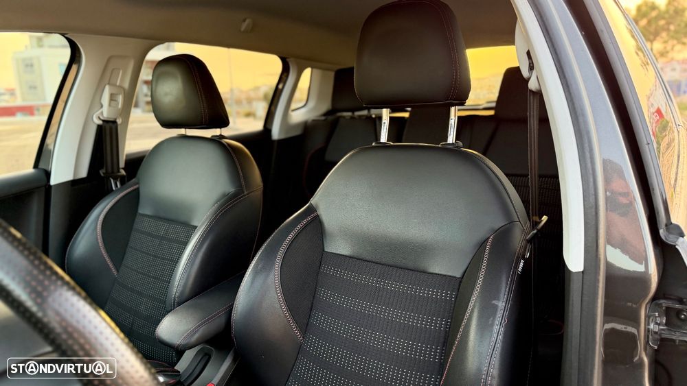 Peugeot 2008 1.2 PureTech GT Line - 25